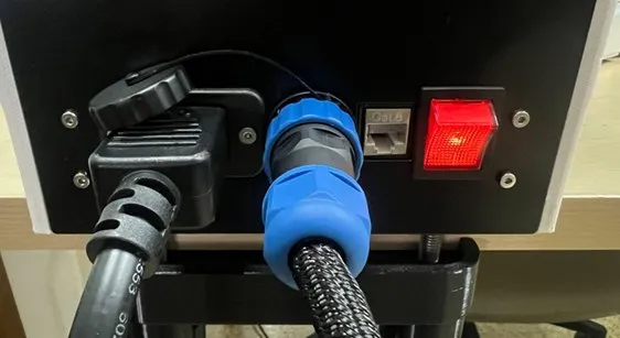 CHUEM Desktop power switch on